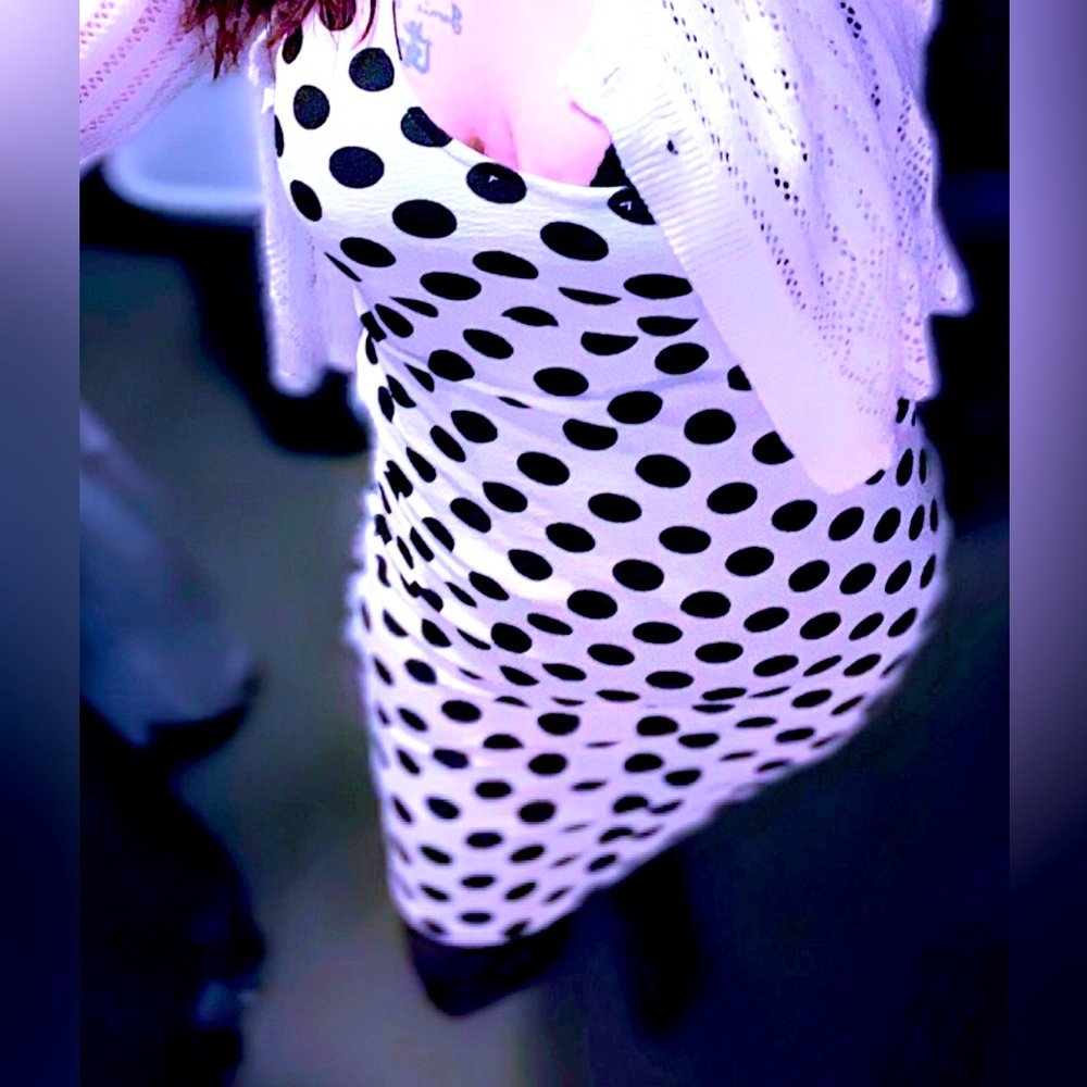 Women’s Sexy Stretch Bodycon White/Black Polka Dot Midi Dress Size Medium NWT